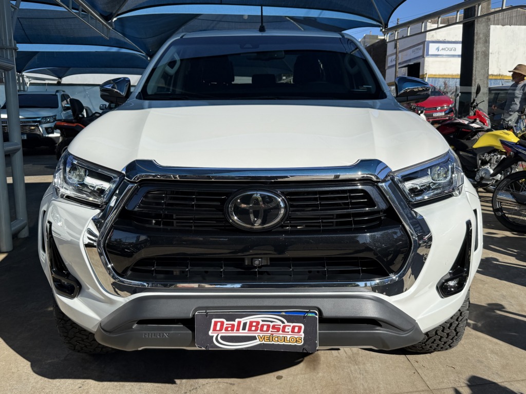 Toyota Hilux Cd Srx 4X4 2.8 TDI 16V Diesel Aut. - foto 2