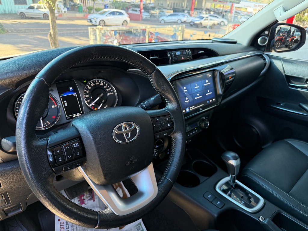 Toyota Hilux Cd Srx 4X4 2.8 TDI 16V Diesel Aut. - foto 5