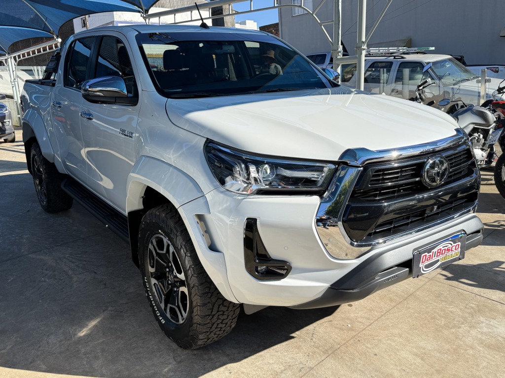 Toyota Hilux Cd Srx 4X4 2.8 TDI 16V Diesel Aut. - foto 3