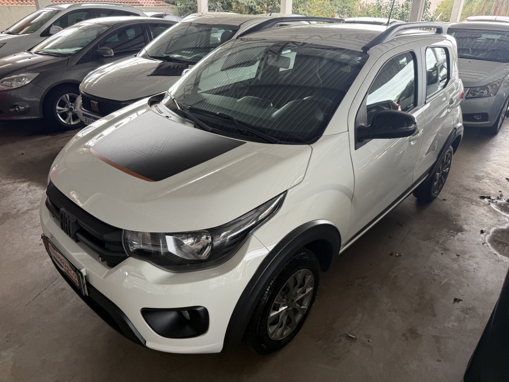 FIAT MOBI 1.0 TREKKING 2025