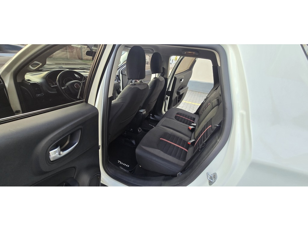 Fiat Toro 1.8 Freedom (aut) - foto 9
